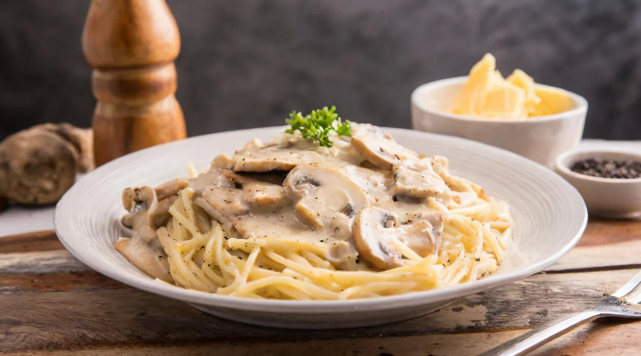 Creamy Bacon and Mushroom Pasta