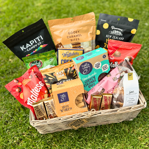 Glorious Gift Basket | Auckland Grocery Delivery Get Glorious Gift Basket delivered to your doorstep by your local Auckland grocery delivery. Shop Paddock To Pantry. Convenient online food shopping in NZ | Grocery Delivery Auckland | Grocery Delivery Nationwide | Fruit Baskets NZ | Online Food Shopping NZ Delight a loved one with this golden gift basket filled with tasty treats! Including champagne, Cote Noire, House of Chocolate and more, this is a gift basket that will leave a lasting impression. We deliv